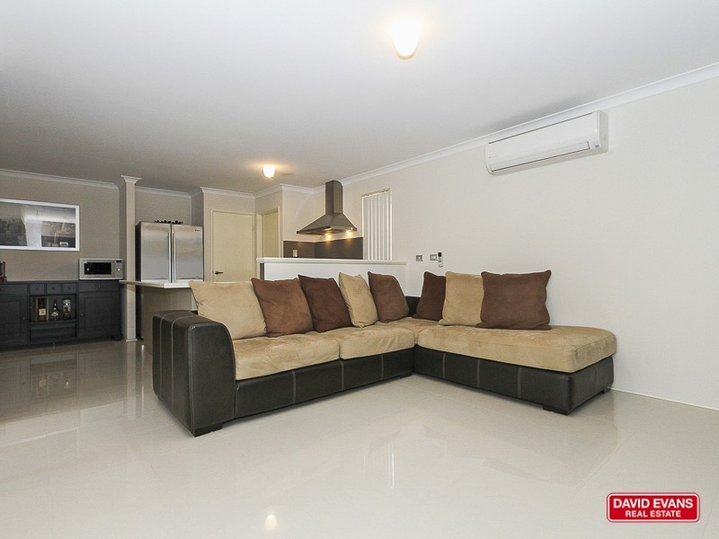 19 Scottsdale Cct, Currambine WA 6028