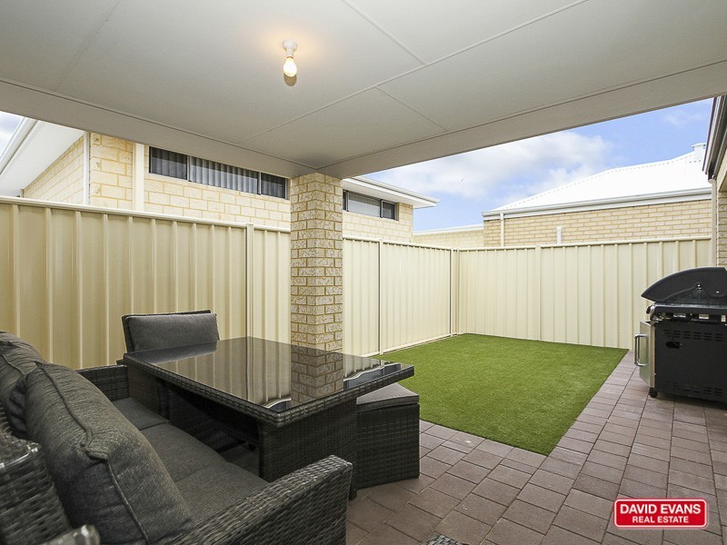 19 Scottsdale Cct, Currambine WA 6028