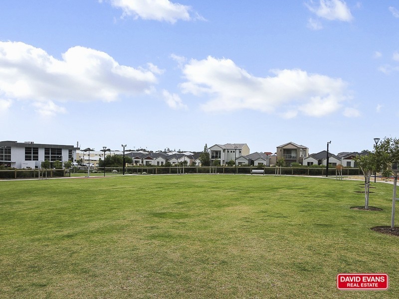 19 Scottsdale Cct, Currambine WA 6028