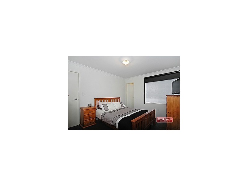 4/2 Marathon Loop, Madeley WA 6065