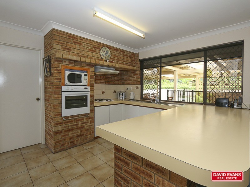 7 CHARON PLACE, Craigie WA 6025