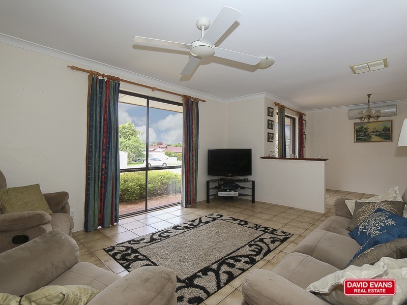 7 CHARON PLACE, Craigie WA 6025