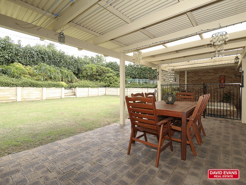 7 CHARON PLACE, Craigie WA 6025