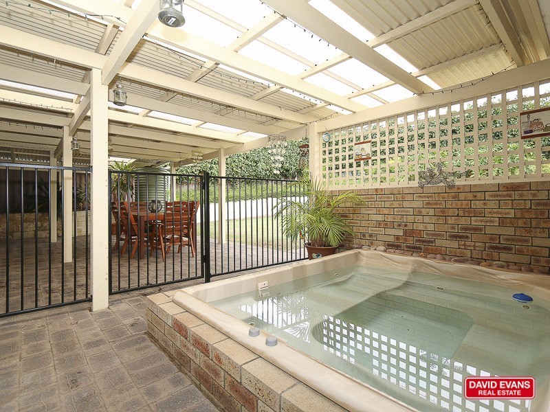 7 CHARON PLACE, Craigie WA 6025