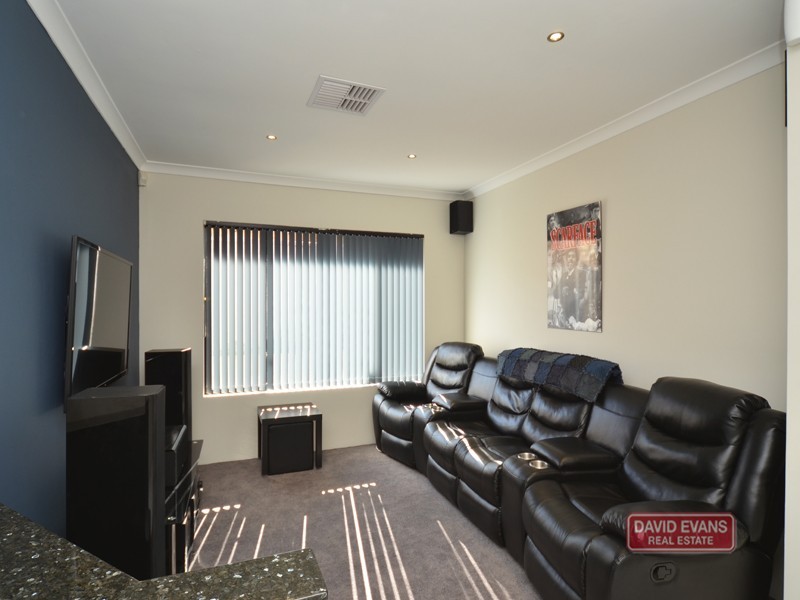 10 Beeston Crescent, Marangaroo WA 6064
