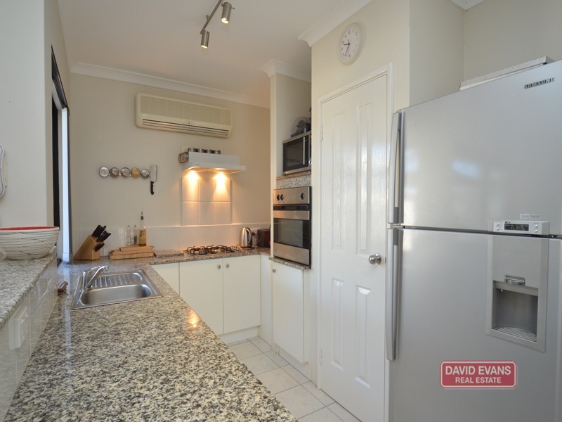 10 Beeston Crescent, Marangaroo WA 6064