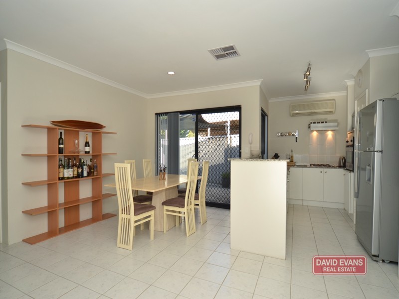 10 Beeston Crescent, Marangaroo WA 6064