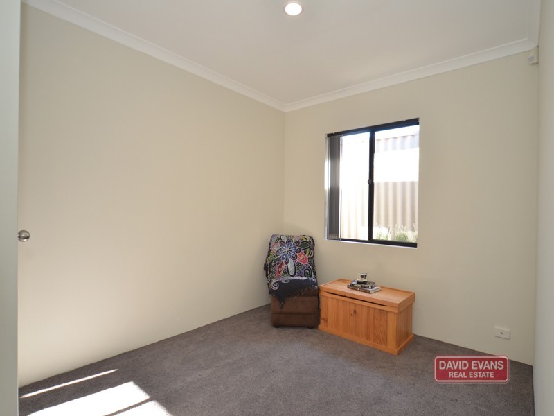 10 Beeston Crescent, Marangaroo WA 6064