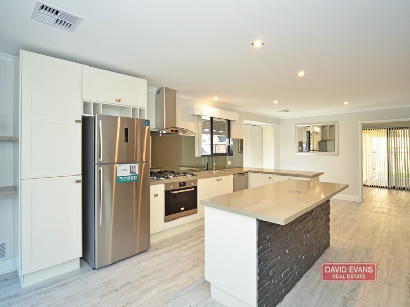 2 Foxton Way, Butler WA 6036