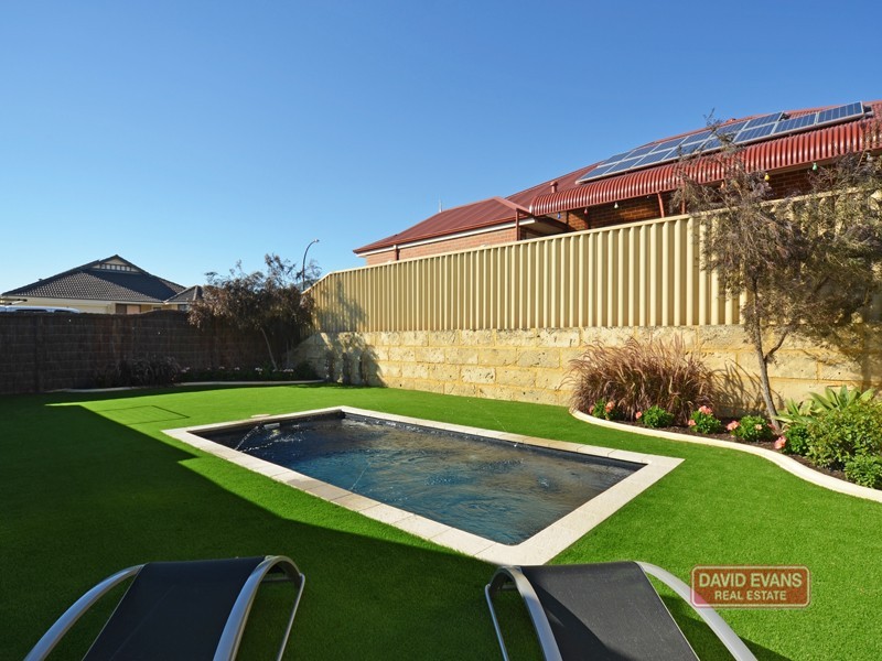 2 Foxton Way, Butler WA 6036