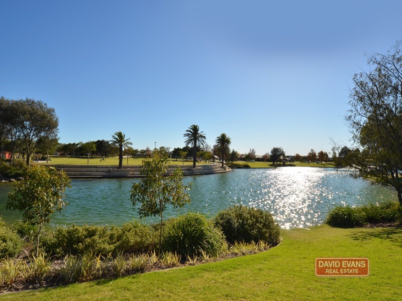 2 Foxton Way, Butler WA 6036