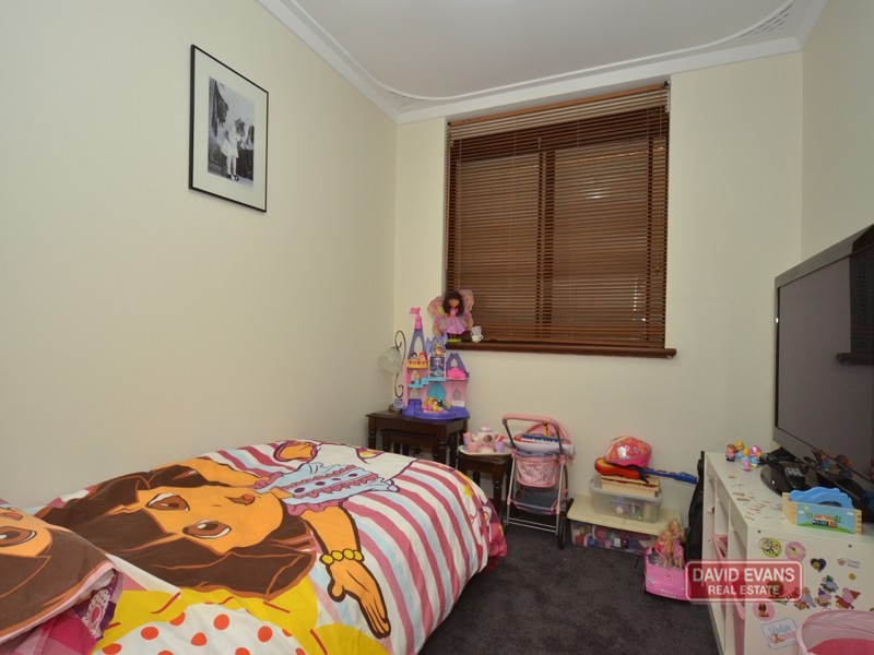 4 Pirra Court, Craigie WA 6025