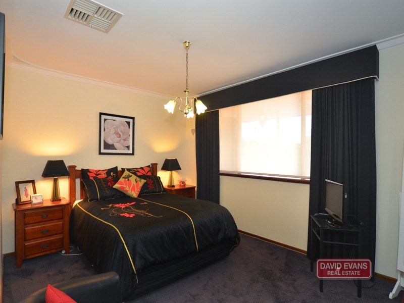 4 Pirra Court, Craigie WA 6025