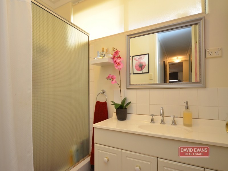 4 Pirra Court, Craigie WA 6025