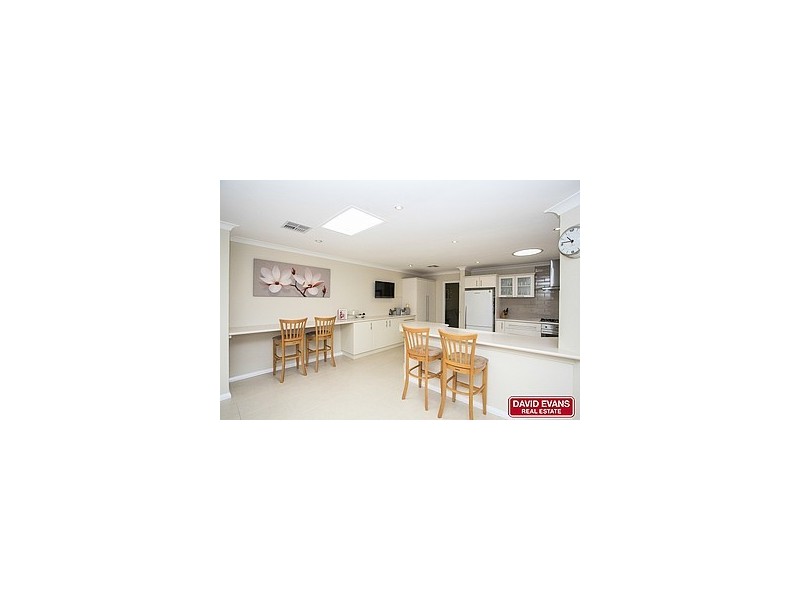 25 Knightsbridge Crescent, Mullaloo WA 6027