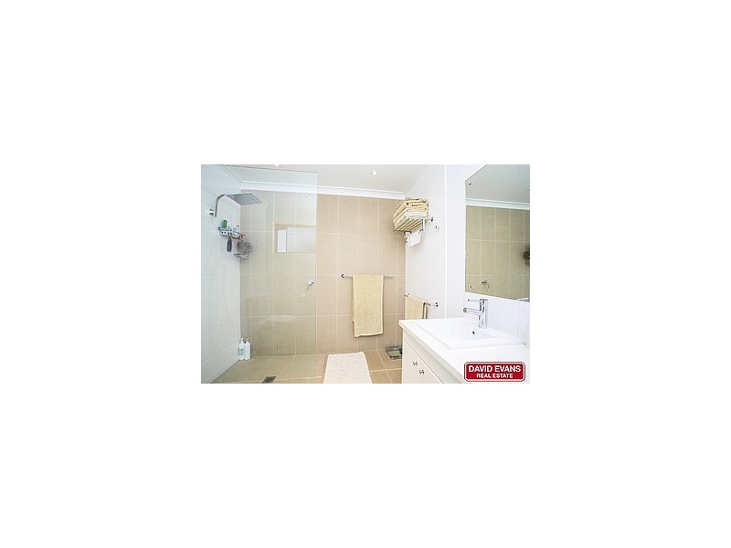 25 Knightsbridge Crescent, Mullaloo WA 6027