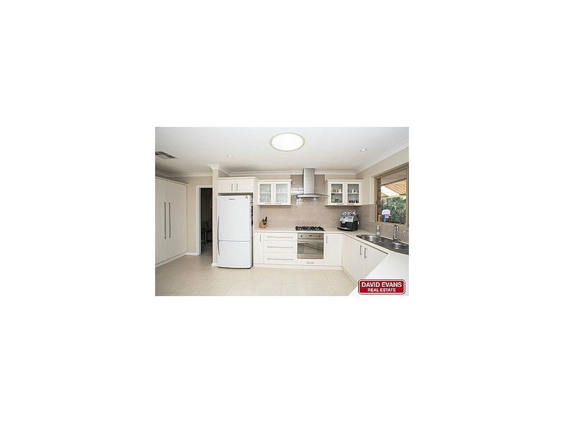 25 Knightsbridge Crescent, Mullaloo WA 6027