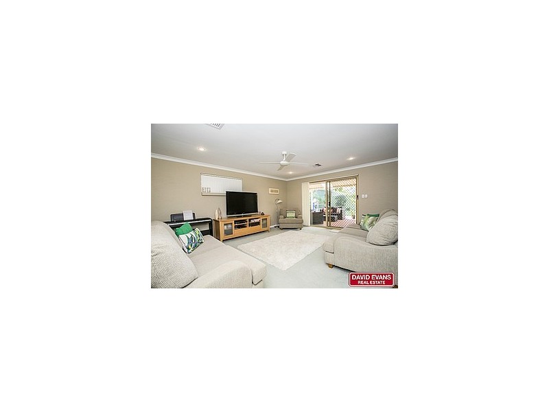 25 Knightsbridge Crescent, Mullaloo WA 6027