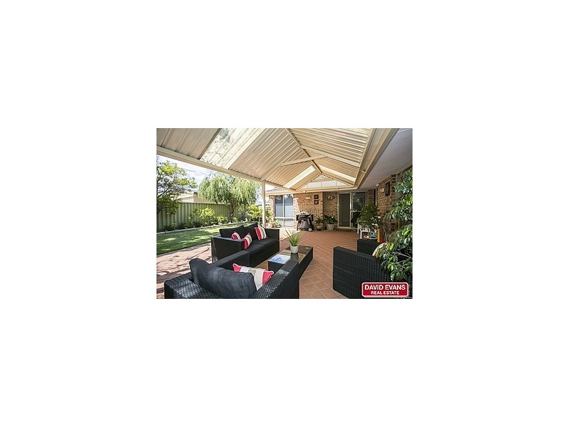 25 Knightsbridge Crescent, Mullaloo WA 6027