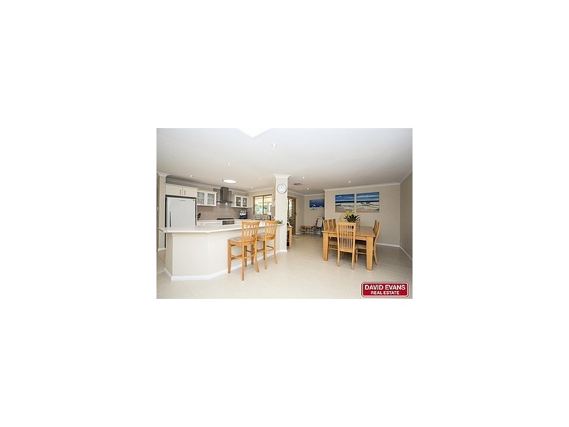 25 Knightsbridge Crescent, Mullaloo WA 6027