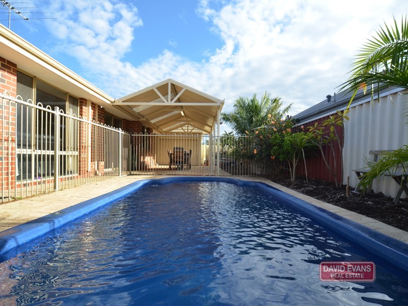 12 Alpina Promenade, Banksia Grove WA 6031