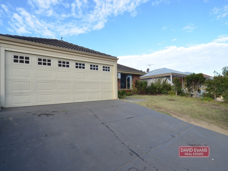 12 Alpina Promenade, Banksia Grove WA 6031