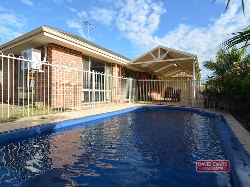 12 Alpina Promenade, Banksia Grove WA 6031