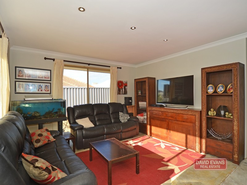 12 Alpina Promenade, Banksia Grove WA 6031