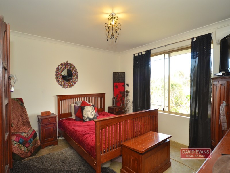12 Alpina Promenade, Banksia Grove WA 6031