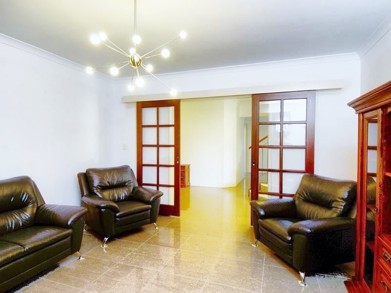 1 Kyby Place, Carramar WA 6031