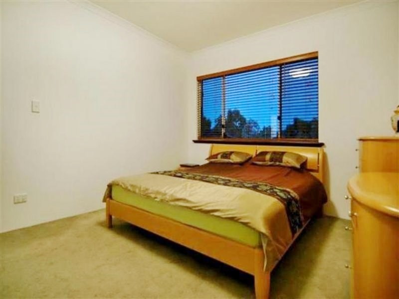 1 Kyby Place, Carramar WA 6031