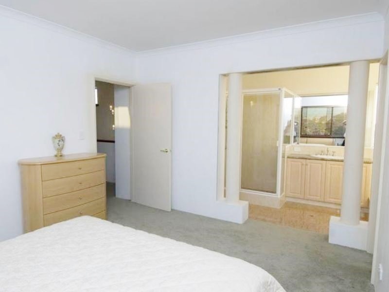 1 Kyby Place, Carramar WA 6031