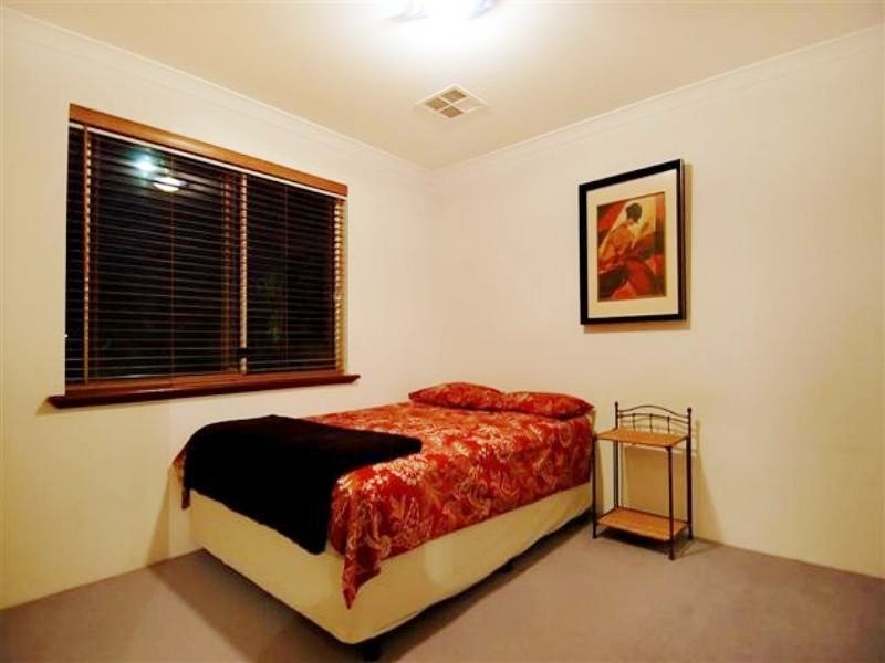 1 Kyby Place, Carramar WA 6031