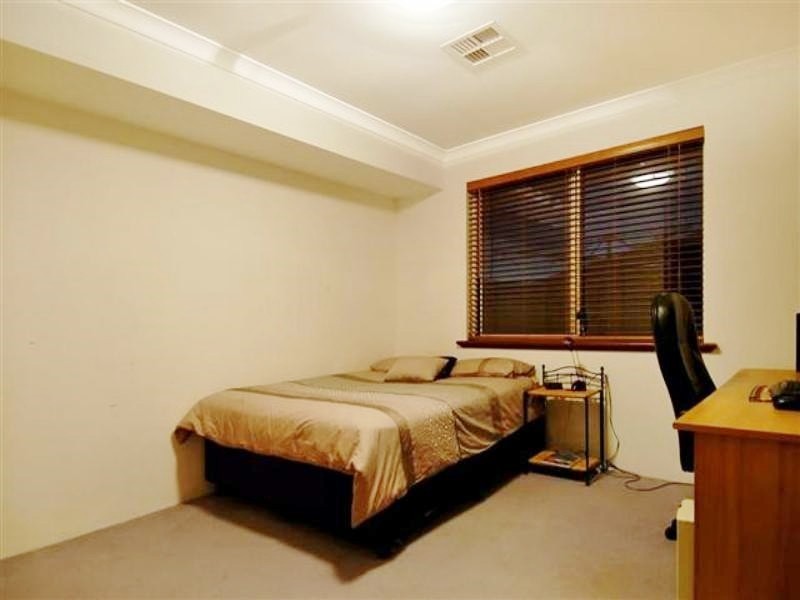 1 Kyby Place, Carramar WA 6031