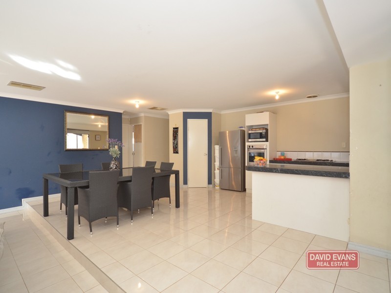 12 Cheriton Drive, Carramar WA 6031