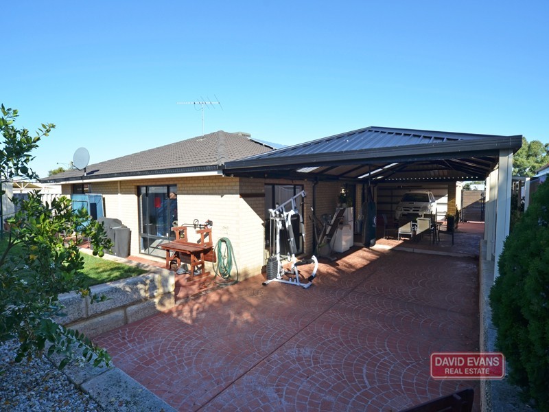 12 Cheriton Drive, Carramar WA 6031