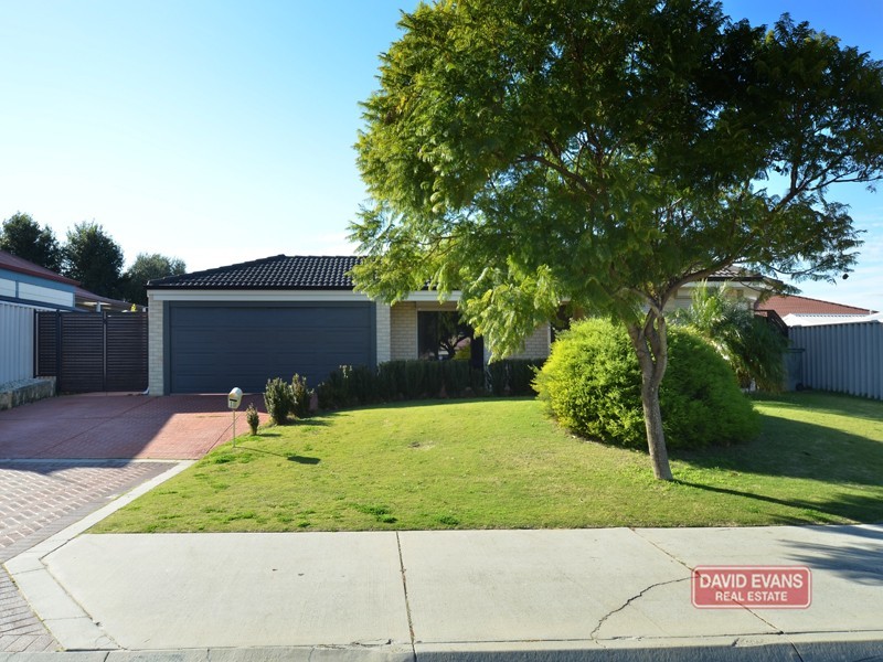 12 Cheriton Drive, Carramar WA 6031