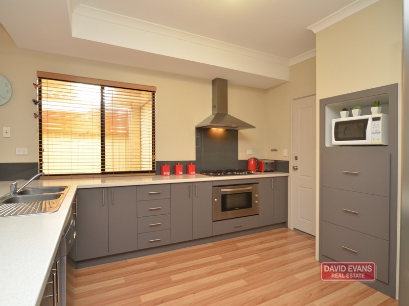 36 Carbine Loop, Banksia Grove WA 6031