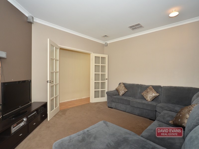 36 Carbine Loop, Banksia Grove WA 6031