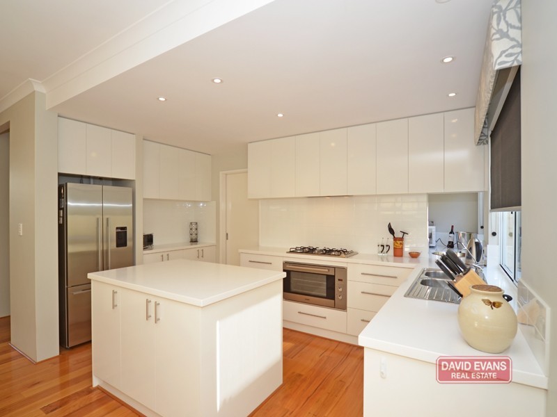 8 Auger Way, Alkimos WA 6038