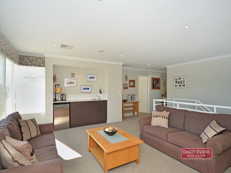 8 Auger Way, Alkimos WA 6038