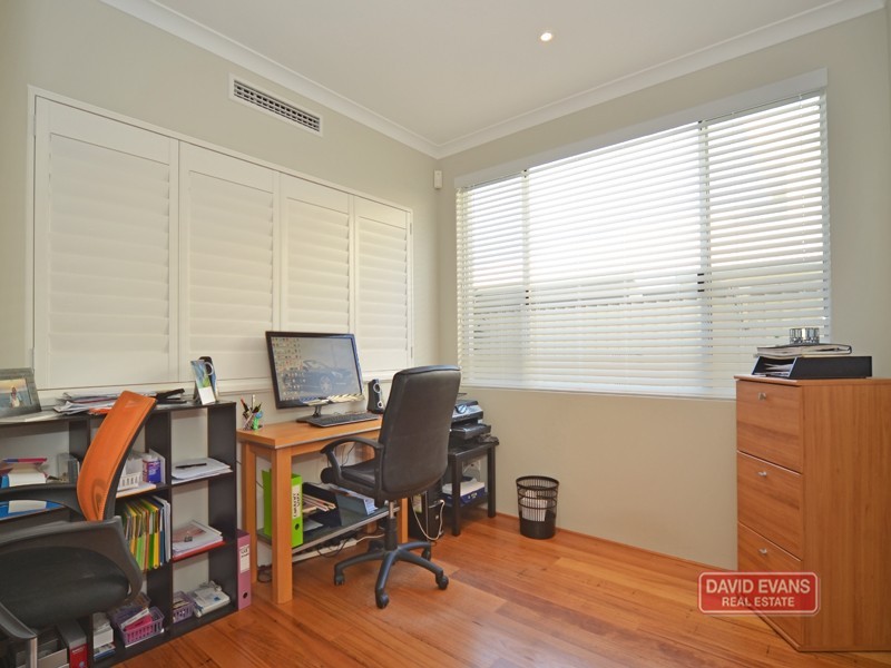 8 Auger Way, Alkimos WA 6038