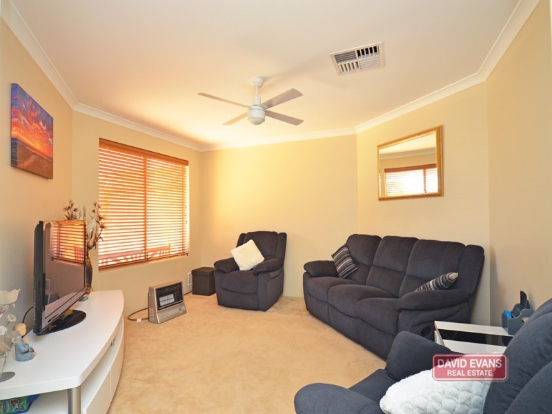 32 Yandella Promenade, Tapping WA 6065