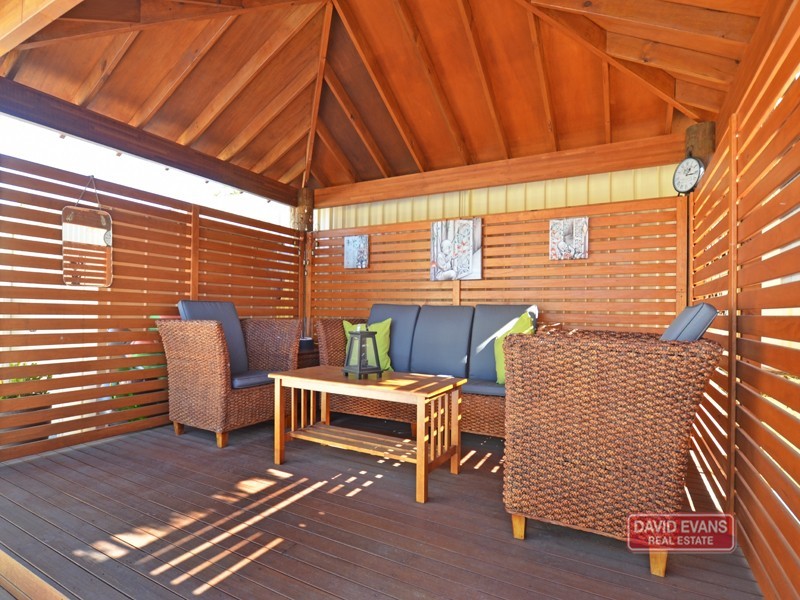 32 Yandella Promenade, Tapping WA 6065