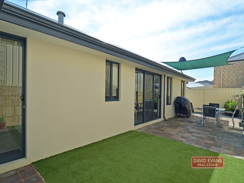 22 Fogliani Loop, Sinagra WA 6065
