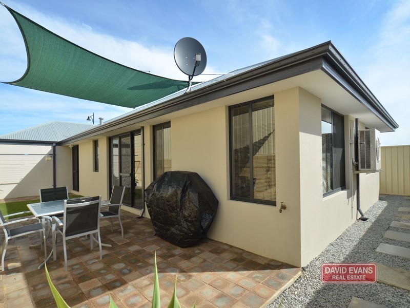 22 Fogliani Loop, Sinagra WA 6065