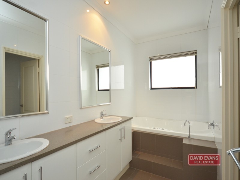 30 Alexandria View, Mindarie WA 6030