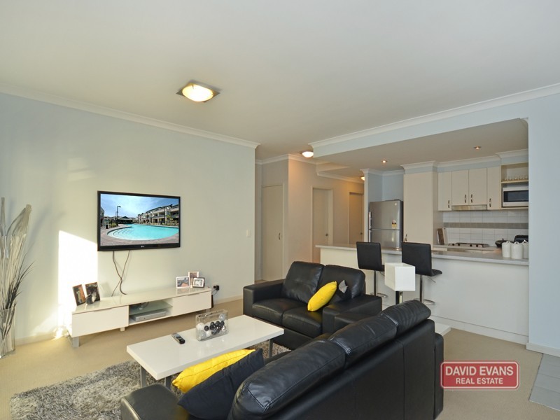 81/12 Citadel Way, Currambine WA 6028