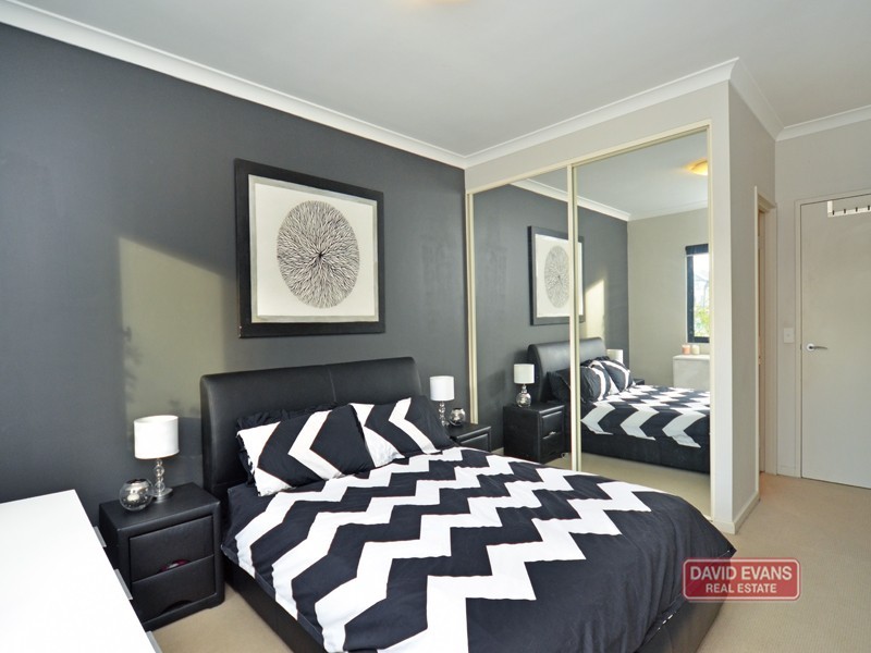 81/12 Citadel Way, Currambine WA 6028