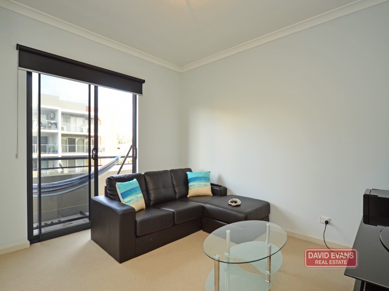 81/12 Citadel Way, Currambine WA 6028